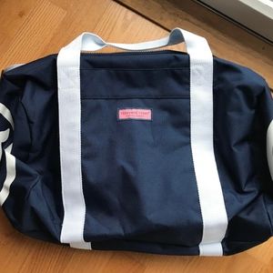 NWOT Vineyard Vines Med-Sized Duffle Bag